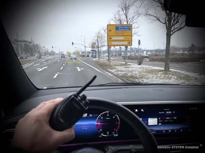 Mobile Beobachtungen sind in der privaten Detektei nicht selten Bestandteil detektivischer Nachforschungen. (Beispielfoto) Observation im Rahmen einer detektivischen Nachforschungsmaßnahme