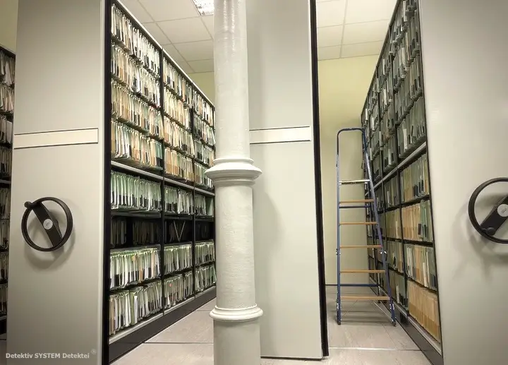 Das Detektivbüro bringt sich als Auftragnehmer in Nordhorn mit einem breiten Netzwerk ein. Strategische Verbindungen reichen ins Bundesgebiet sowie ins weltweite Ausland. (Beisielfoto) Archivrecherche der Detektiv SYTEM Detektei in Nordhorn.