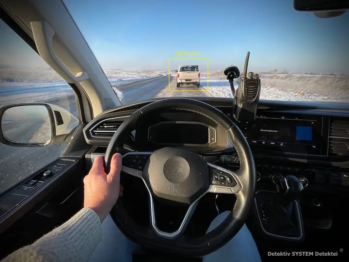 Observationteam der Wirtschaftsdetektei beobachtet anlassbezogen eine Zielperson