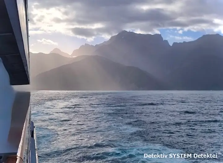 Ozeanien/Südsee: Schiffssicherheitsexperten der Detektei sind an Bord.