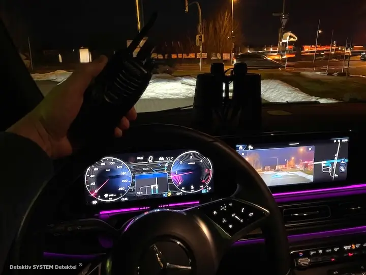 Auf Nummer Sicher gehen: Privatsicherheitsmaßnahmen der Firma DSD Detektiv SYSTEM Detektei ® GmbH. Bundesweit und im weltweiten Ausland. (Beispielfoto) Privatsicherheit: DSD Detektiv SYSTEM Detektei GmbH bewacht ein Privatgrundstück.